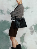 COLLAR L TOP HANDLE BAG - BLACK